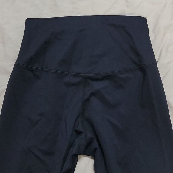 POSHDIVAH TUMMY CONTROL BLACK 7/8 CAPRI LEGGINGS, SIZE MEDIUM - Picture 8 of 8